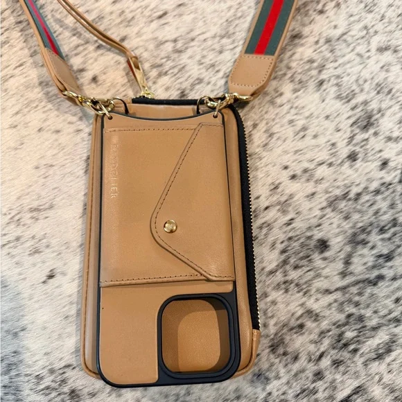 Phone case/pouch crossbody - Picture 8 of 8